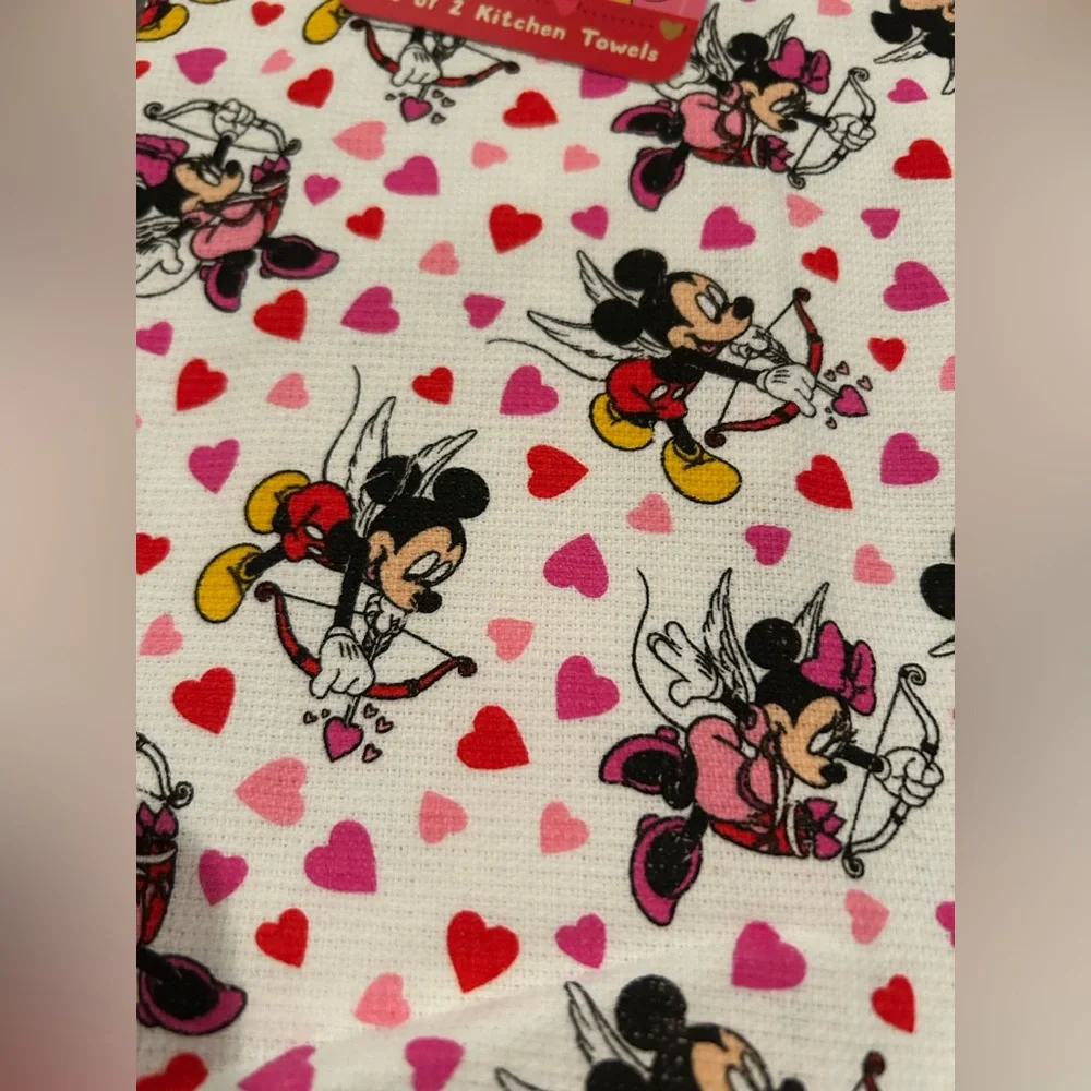 Disney Mickey & Minnie Mouse Valentine's Day Kitchen Towel Set - 2 Pack
